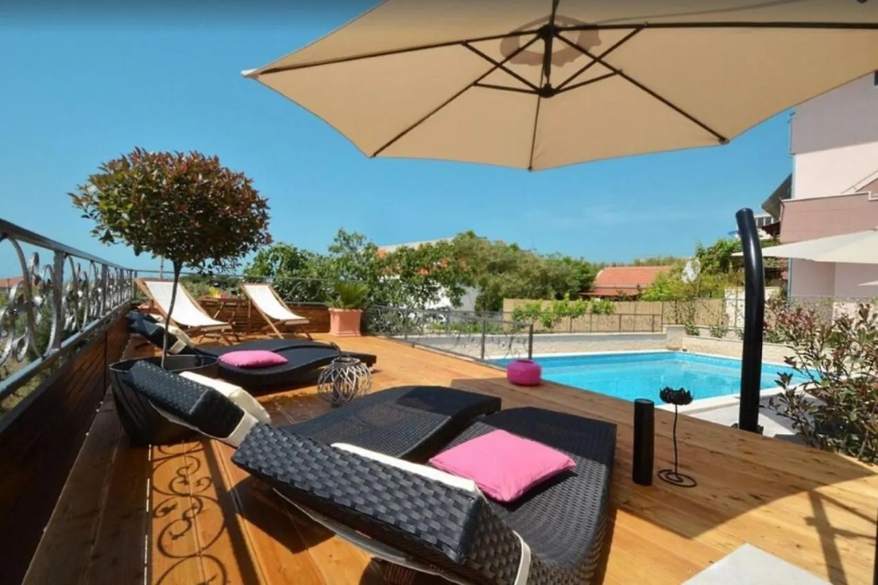 Apartments Villa Golden View 트로기르