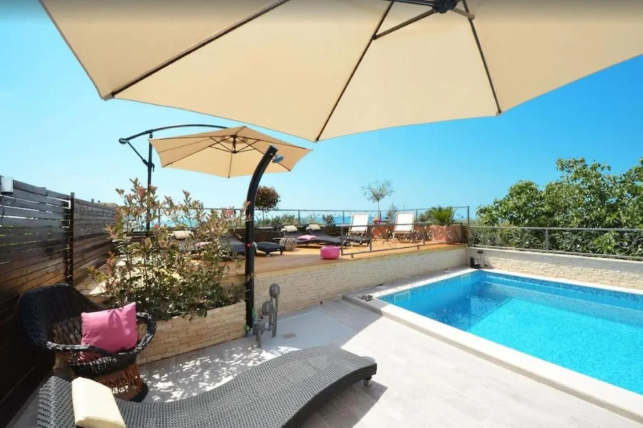 Apartments Villa Golden View Trogir 0*,  Chorwacja